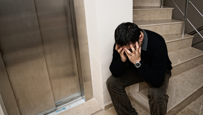 Disadvantages of a Broken Elevator